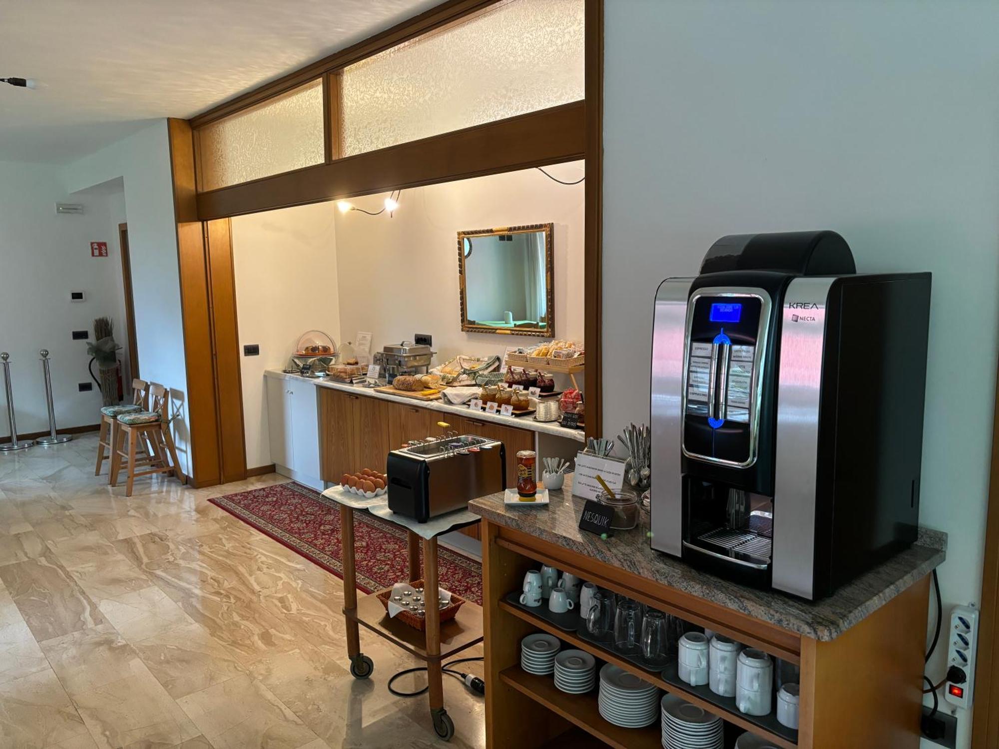 Hotel Villa Al Vento Torbole Sul Garda Luaran gambar