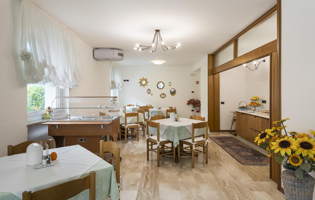 Hotel Villa Al Vento Torbole Sul Garda Luaran gambar