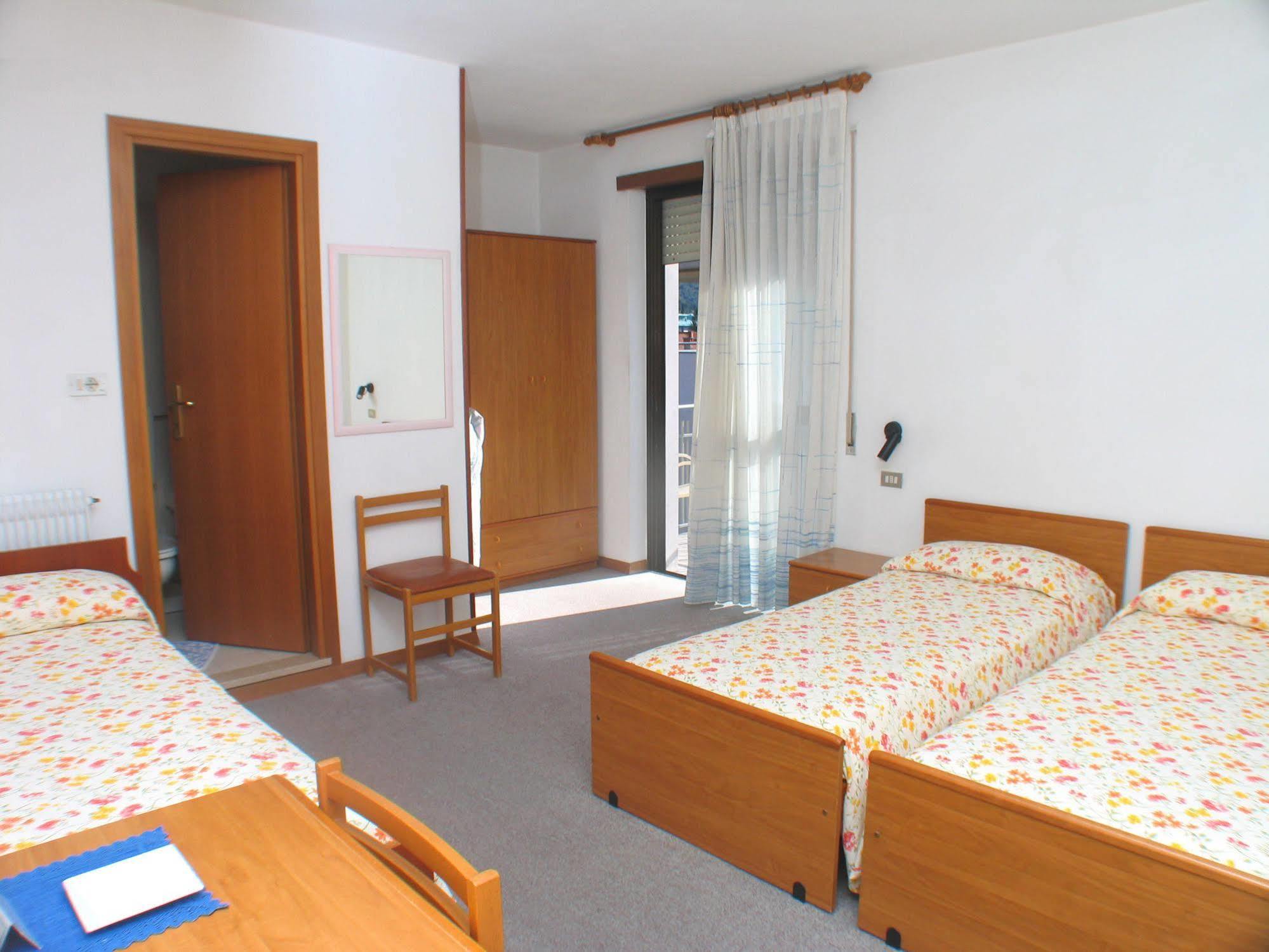 Hotel Villa Al Vento Torbole Sul Garda Luaran gambar