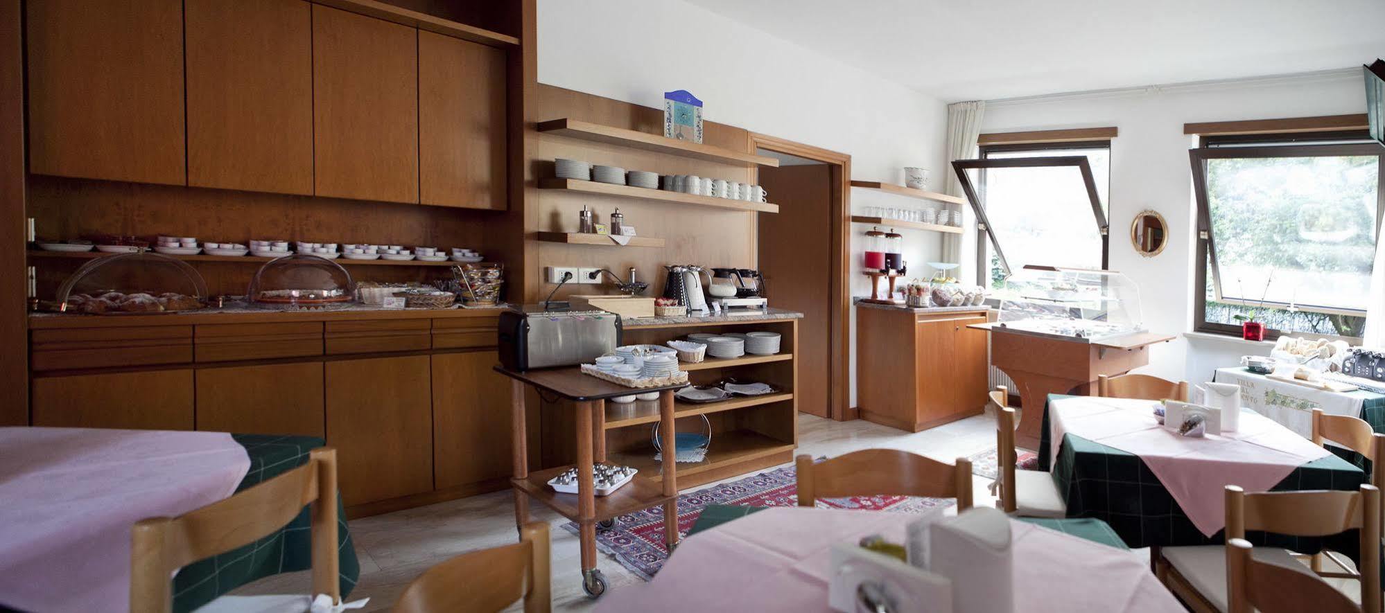 Hotel Villa Al Vento Torbole Sul Garda Luaran gambar