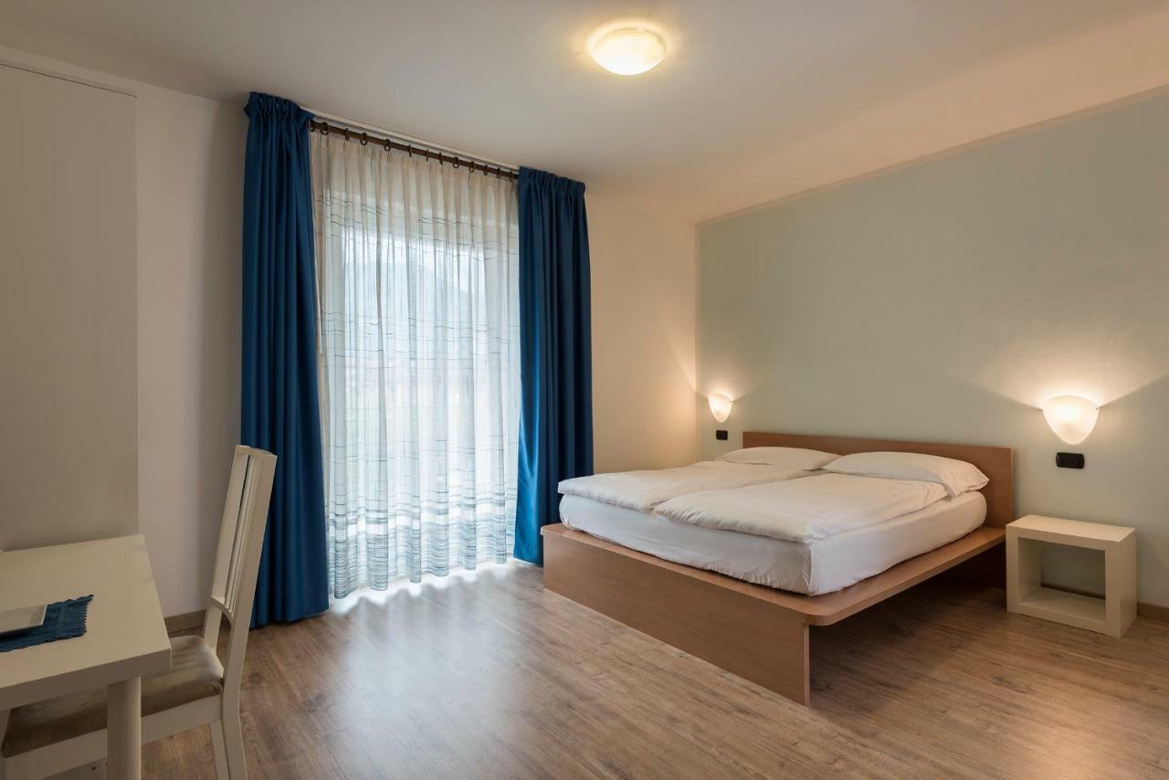 Hotel Villa Al Vento Torbole Sul Garda Luaran gambar